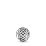 ESSENCE GROSSZÜGIGKEIT CHARM